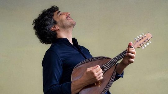 Avi Avital închide stagiunea Orchestrei de Cameră Radio