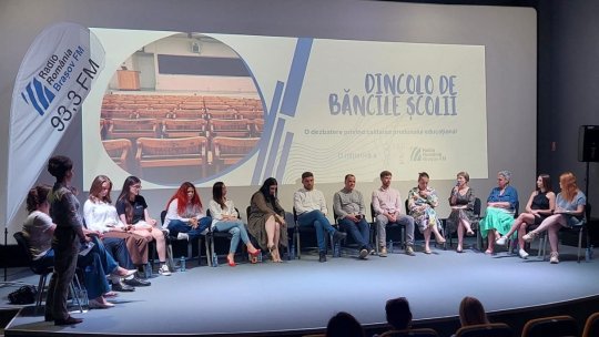 „Dincolo de băncile școlii” - dezbateri pe tema educației, între elevi și profesori