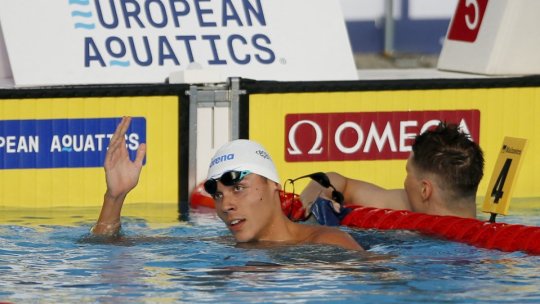 David Popovici, record mondial în proba de 100 de metri ștafetă