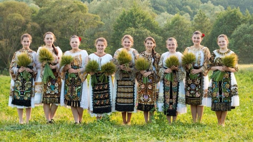 Triplă sărbătoare pe 24 iunie - Naşterea Sfântului Proroc Ioan Botezătorul, Sânzienele și Ziua Universală a Iei