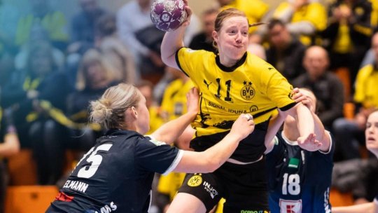 Centru din Olanda la echipa de handbal feminin a Coronei
