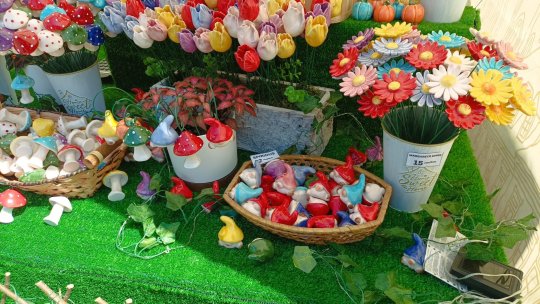 Ceramica, la mare căutare, la târgul de pe Aleea parcului Nicolae Titulescu