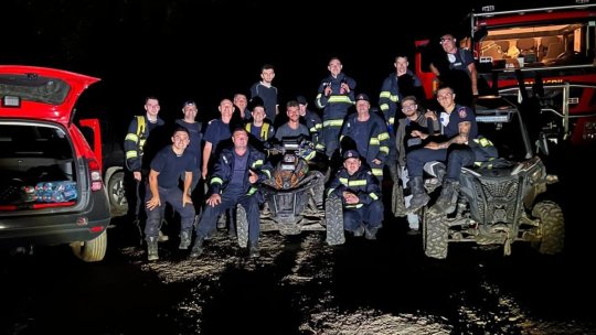 Incendiul forestier de la Ucea a fost stins. Ei sunt o parte dintre eroii care au intervenit