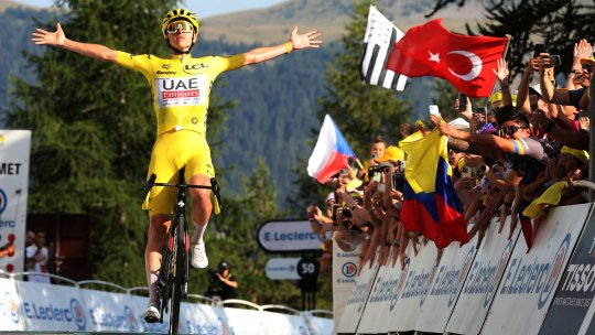 Slovenul Tadej Pogacar a câştigat pentru a treia oară Turul Franţei
