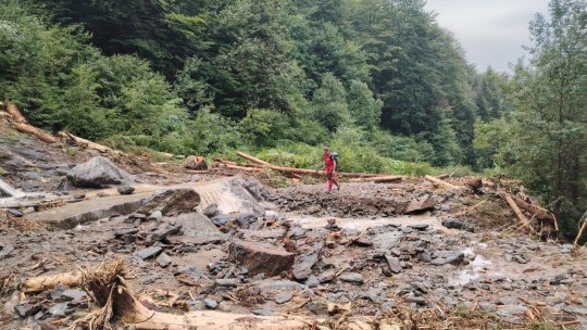 Amatorii de drumeții, sfătuiți să evite deplasările în anumite zone din Munții Făgăraș