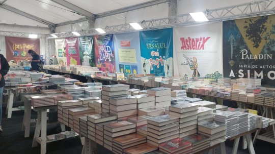 Alege o carte surpriză la Târgul de carte Gaudeamus Radio România