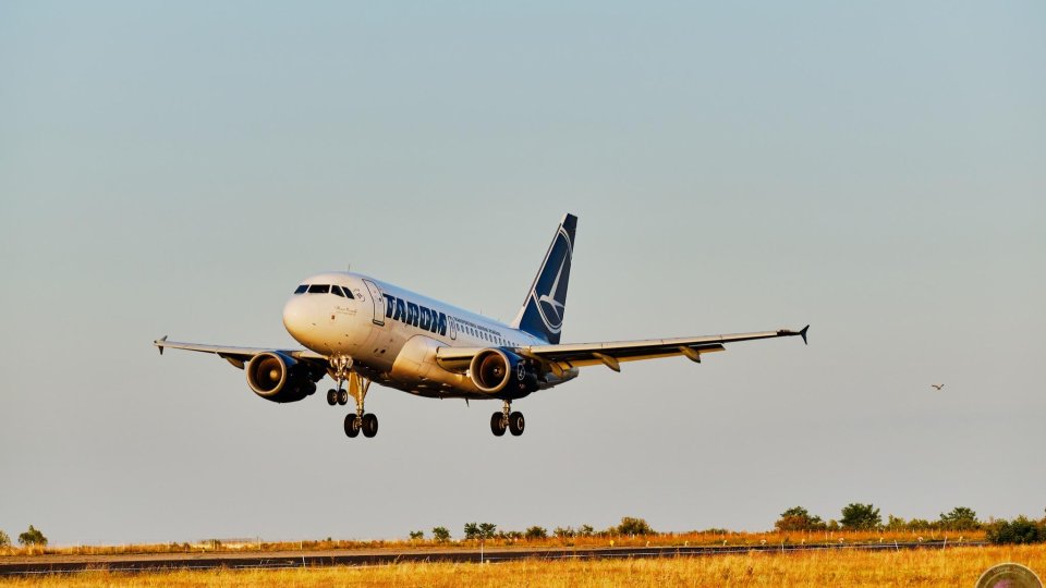 ANPC: TAROM va despăgubi pasagerii pentru zborurile anulate luni, 8 iulie