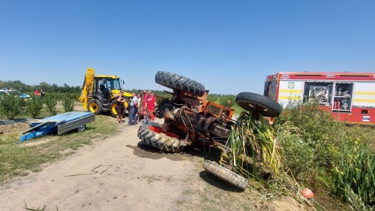 Tractor cazut în Lacul Bucium. Un bărbat de 30 de ani a decedat