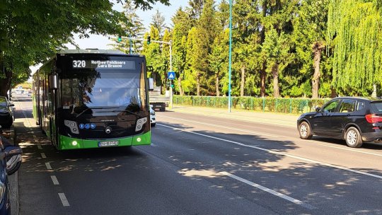 Linia metropolitană 320, deviată pe sensul de dus către capătul de linie Rotbav