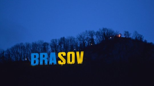 Clădiri sau locații cunoscute din Brașov, în culorile drapelului ucrainean