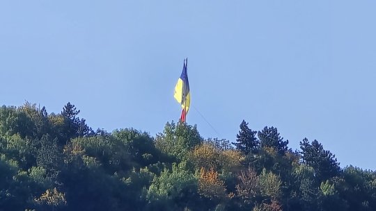 Drapelul de pe Tâmpa va fi înlocuit duminică