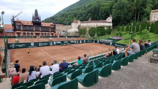 Vremea dă bătăi de cap organizatorilor turneului de tenis de la Brașov