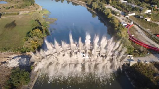 Începe construcţia fundaţiilor podului peste râul Olt din comuna Voila