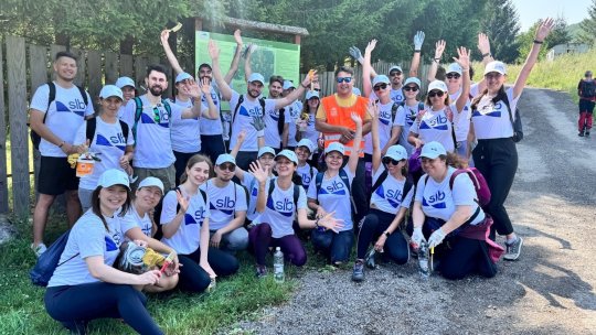 Amplă acțiune de ecologizare și refacere a marcajelor pe traseul turistic montan Cabana Babarunca - Poiana Babarunca