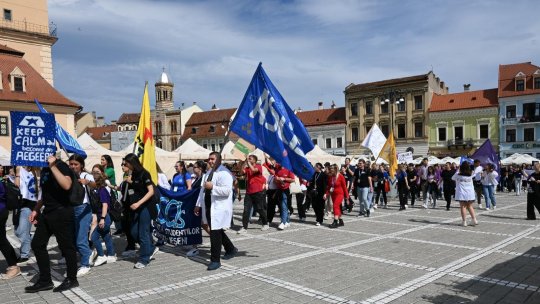 Flashmob în Piața Sfatului din Brașov | FOTO-VIDEO
