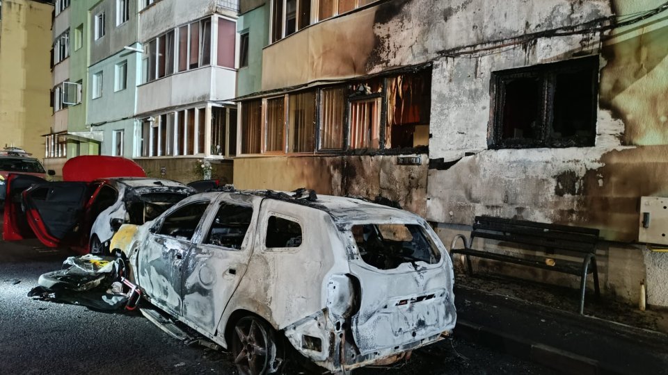 Trei autoturisme au fost distruse de foc în Codlea