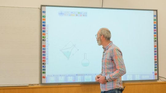 Echipamente digitale pentru școlile brașovene