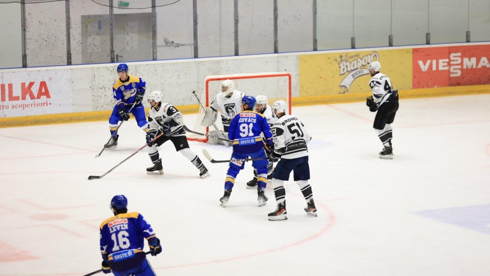 Hochei: Corona Brașov a început cu o dublă victorie noul sezon în Campionatul Național