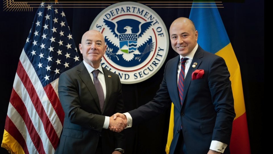 Moment festiv dedicat eliminării vizelor pentru români, la Ambasada României de la Washington