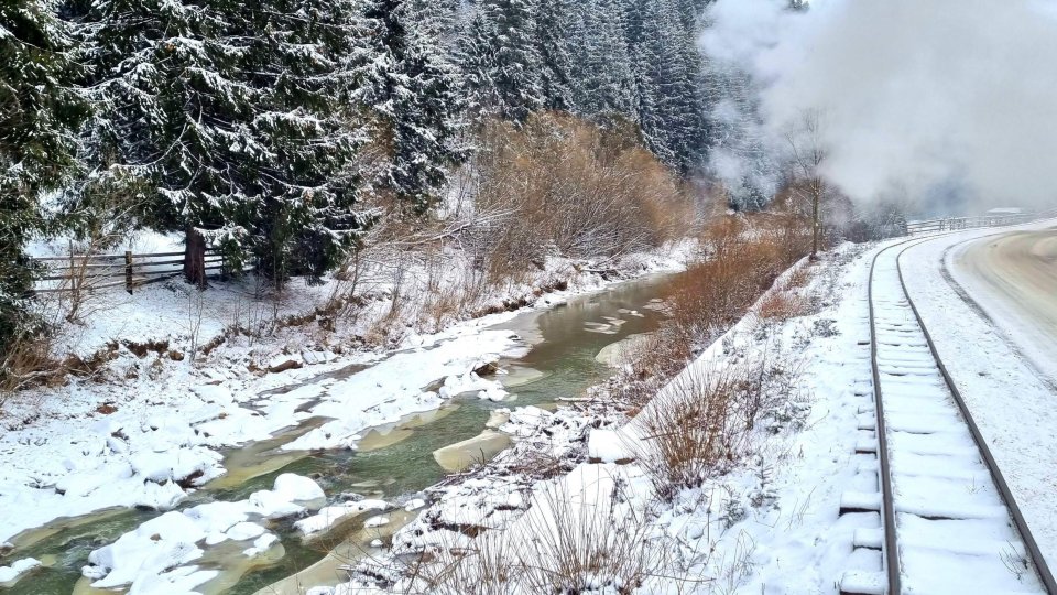 JURNAL DE CĂLĂTORIE. O poveste de iarnă autentică bucovineană, călătorie cu mocănița prin Țara Huțulilor