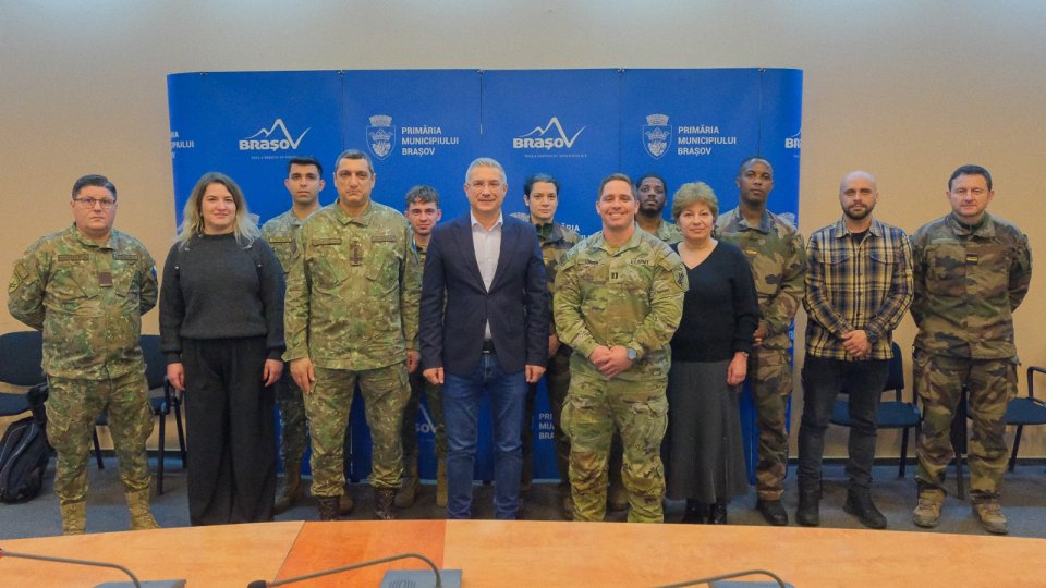 Militarii NATO, în vizită la Primăria Brașov