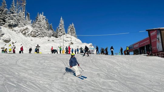Zi perfectă pentru schi în Poiana Brașov. Se schiază pe toate pârtiile
