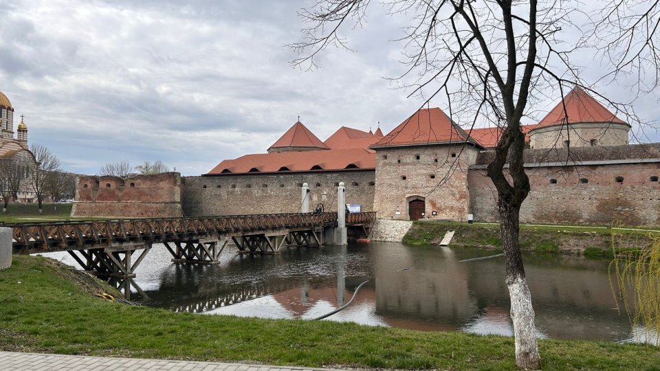 Noi lucrări de restaurare la Cetatea Făgăraș