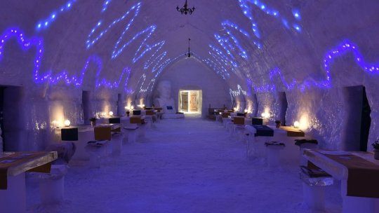 Expoziția „Art Inside the Ice”, la Hotelul de Gheață de la Bâlea Lac