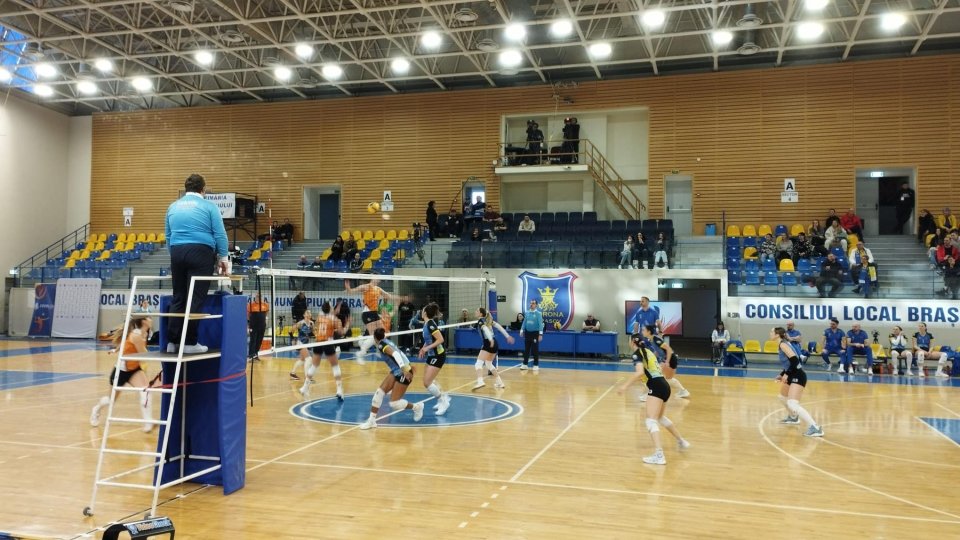 Volei: Victorie clară pentru Corona Brașov