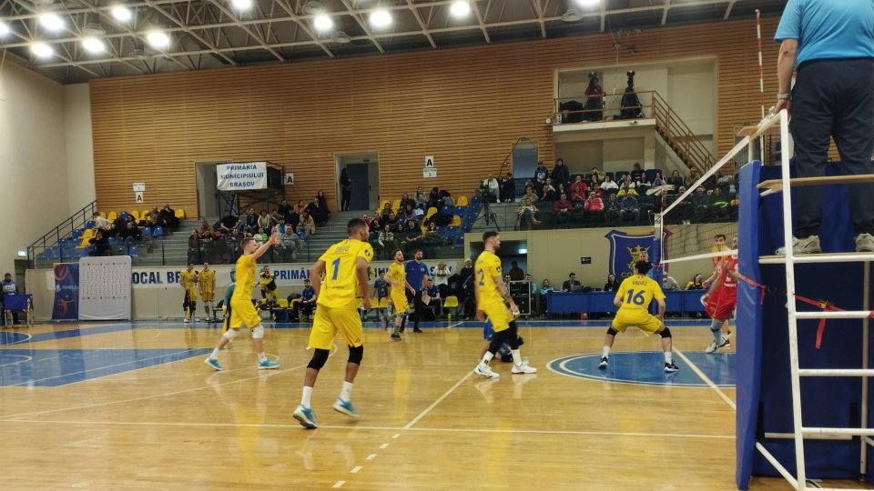 Volei: Dinamo București s-a impus la Brașov contra celor de la Corona