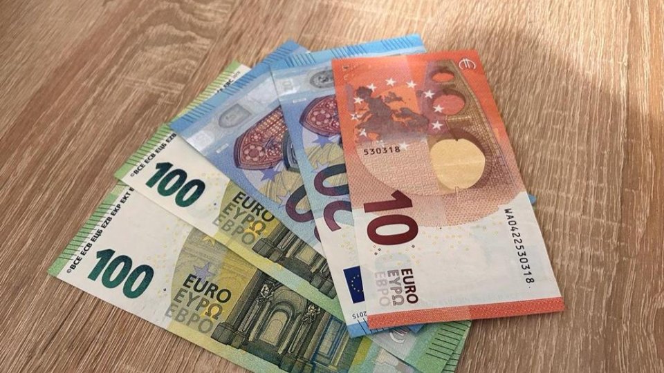 Tentativă de mituire: Doi tineri reținuți în Poiana Brașov