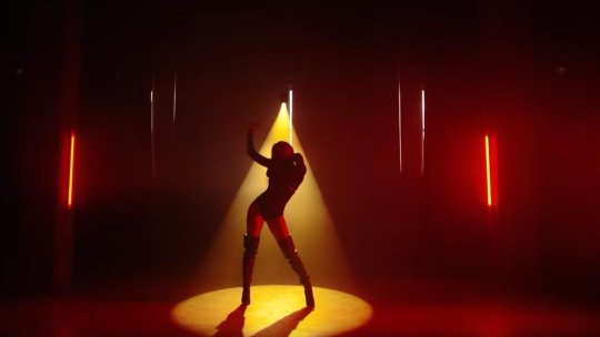 Fly Project reinterpretează o melodie clasică a muzicii lăutărești