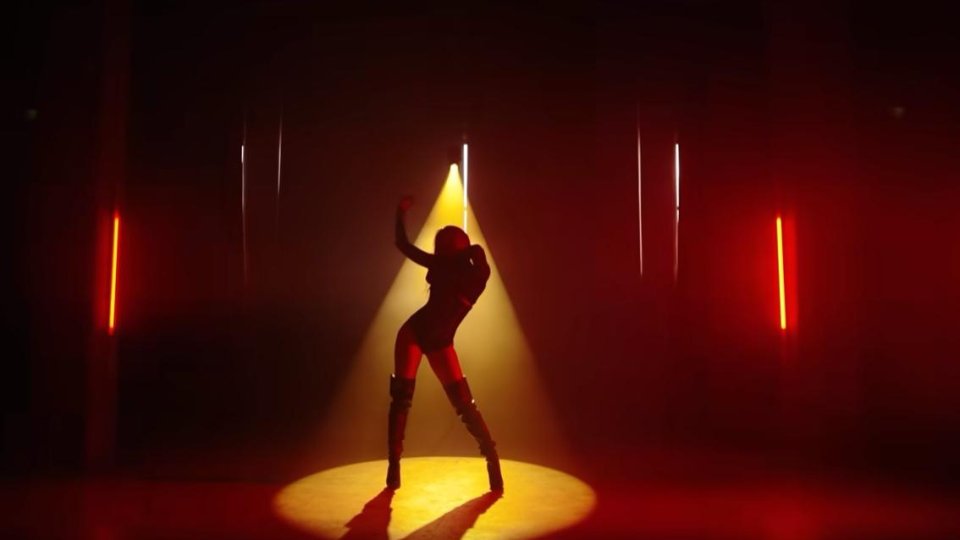 Fly Project reinterpretează o melodie clasică a muzicii lăutărești