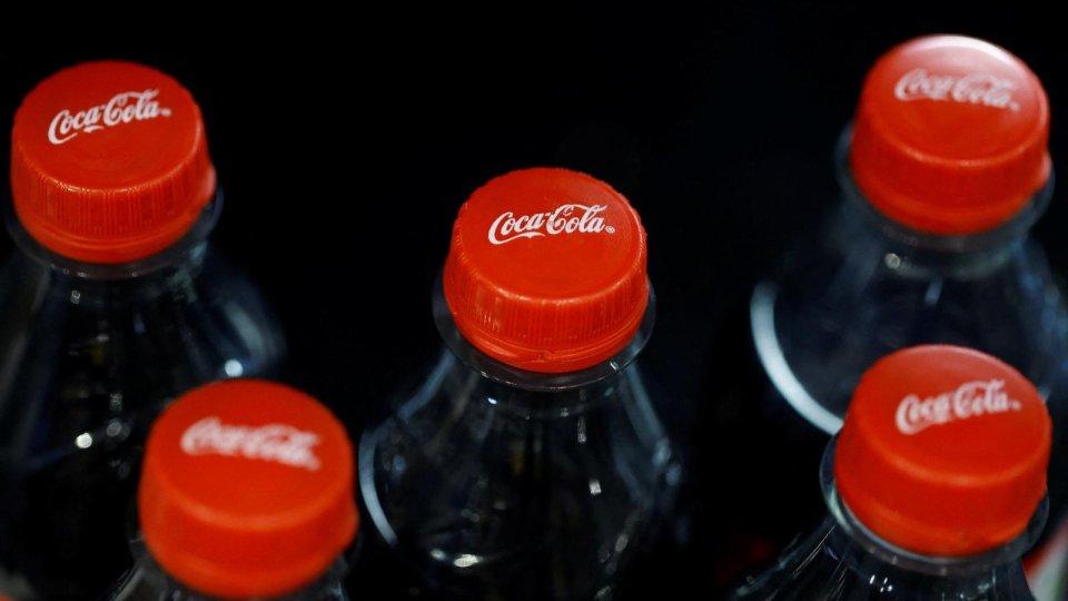 Retragere masivă de băuturi Coca-Cola în mai multe țări europene