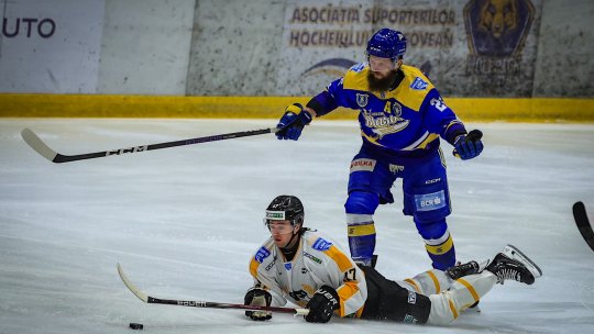 Hochei: Corona Brașov, victorie la loviturile de departajare, în Erste Liga