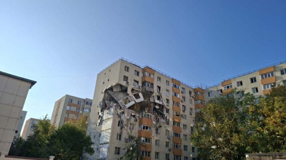 Explozie cu 3 morți, într-un bloc de locuințe din București. Alte 13 victime în stare gravă!