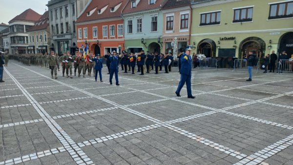 Jurământ militar în Piața Sfatului
