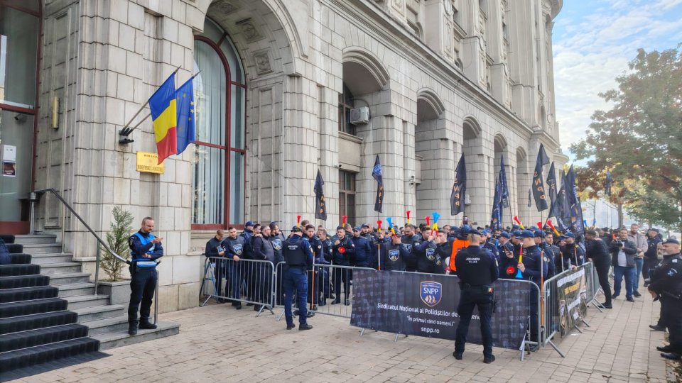 Gardienii de la Codlea, protest în fața Ministerului Justiției