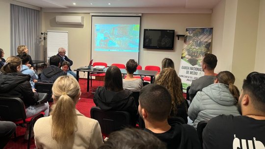 Comisarul general al Gărzii Naționale de Mediu Brașov, luat la întrebări de studenții brașoveni