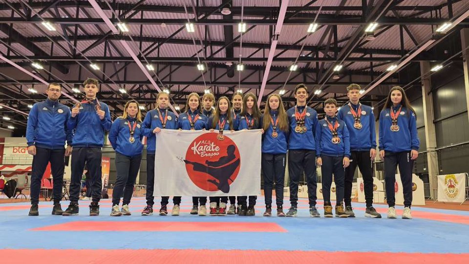 Zeci de medalii pentru sportivii ACS Karate Brașov și Energy Fit Karate, la Europenele WUKF din Letonia FOTO