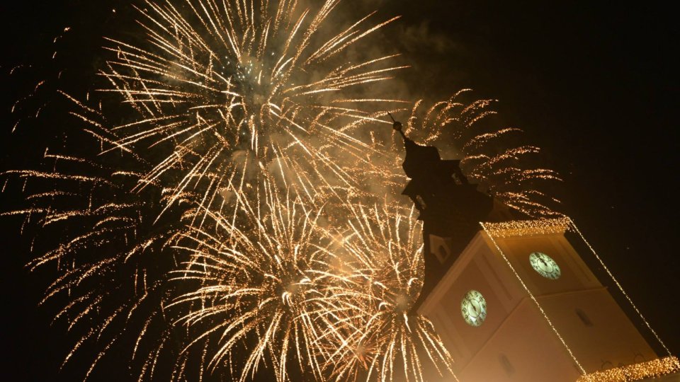 Fără artificii, în Piața Sfatului, de Revelion