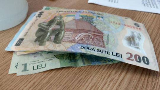 ANRE încurajează populaţia să urmărească permanent ofertele furnizorilor de energie electrică