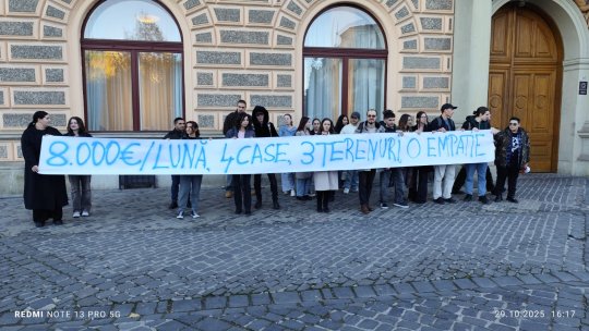 Protest în fața Rectoratului