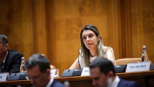 Ministra Mediului, în vizită la șantierul complexului de îngrijire a urșilor din Timișul de Sus