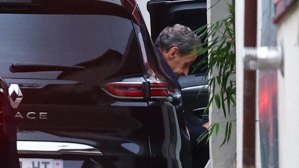 Fostul președinte francez Nicolas Sarkozy, eliberat și plasat sub control judiciar