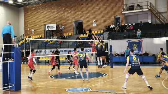 Volei masculin / A treia victorie consecutivă pentru Corona Brașov