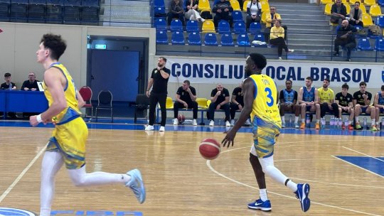Corona Brașov a învins CSM Petrolul Ploiești, scor 94-73