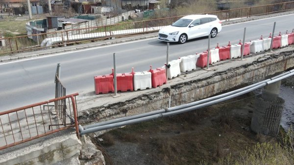 Ultimele etape pentru reconstruirea podului de pe drumul CET-ului din Brașov