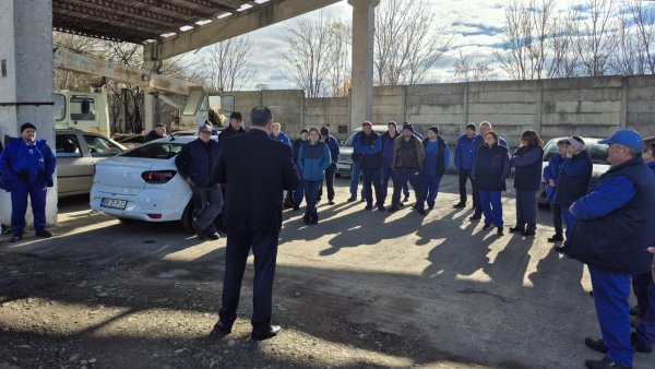 Protest spontan la Fabrica de Pulberi Făgăraș