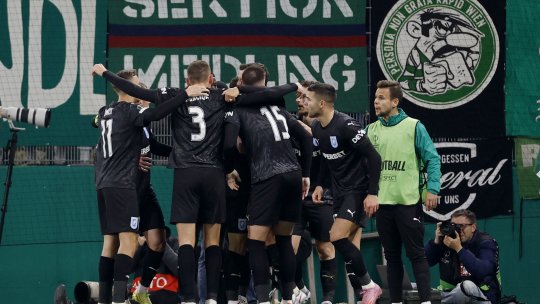 Fotbal. Universitatea Craiova, victorie în Austria